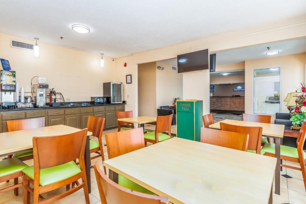 Days Inn by Wyndham Coliseum Montgomery AL Image 34