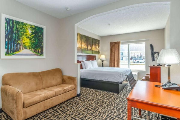 Days Inn by Wyndham Coliseum Montgomery AL image 27